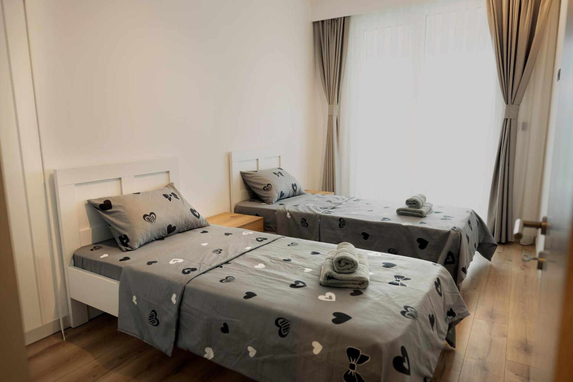 33Rd Floor Twin Apartments In Cevahir Sky City Complex With Pool, Spa, Fitness And Parking Included In Price Skopje Eksteriør billede