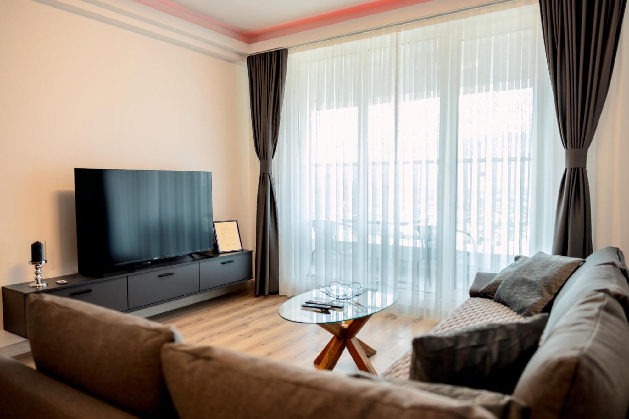 33Rd Floor Twin Apartments In Cevahir Sky City Complex With Pool, Spa, Fitness And Parking Included In Price Skopje Eksteriør billede